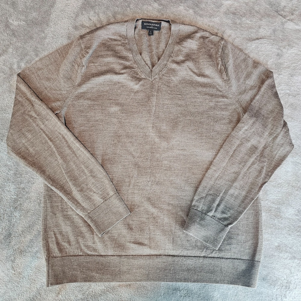 Banana Republic Sweater Mens Large 100% Merino Wool V Neck Tan